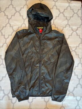 Nike Men’s Green Patterned Full Zip Hooded Windbreaker size L